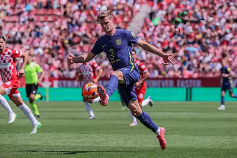 هاتريك من مقاعد البدلاء.. سورلوث يكتب التاريخ مع أتلتيكو مدريد